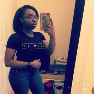 Meet your Posher, Jaila